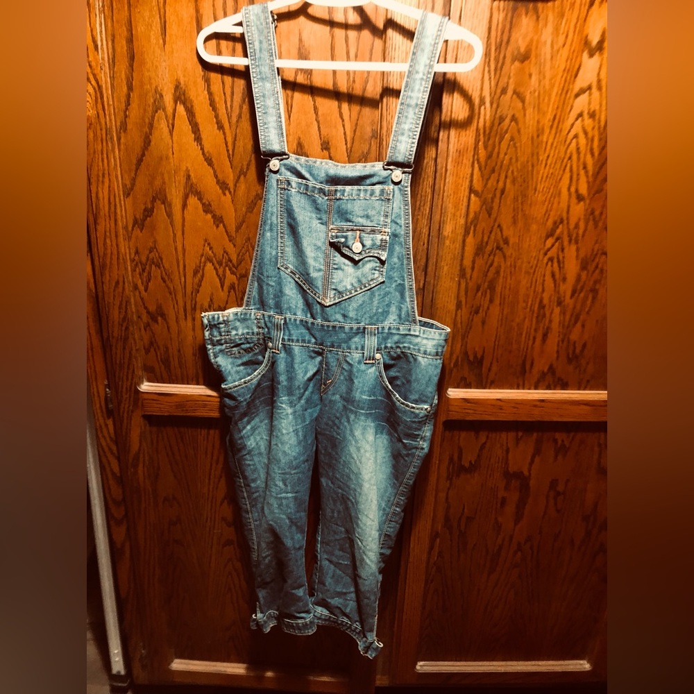Levi's  Blue Denim crop overalls with Contrast Stitching junior sz 11